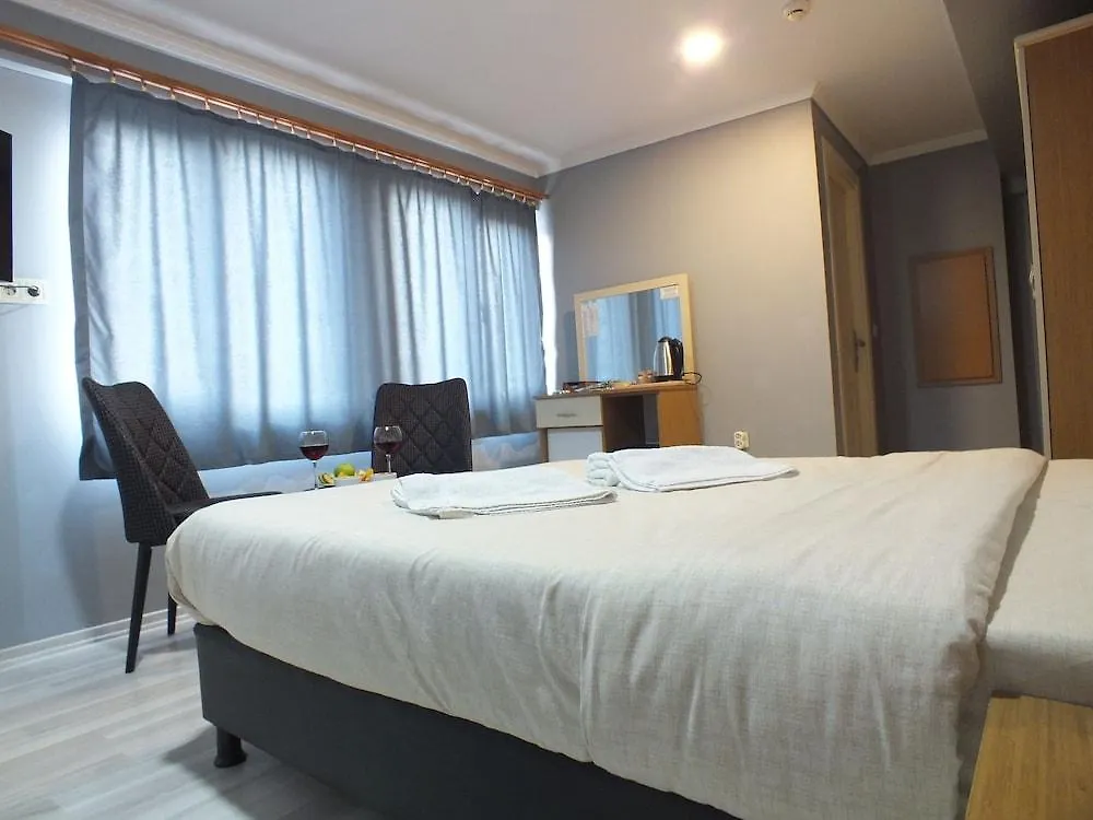 Naila Hotel Стамбул
