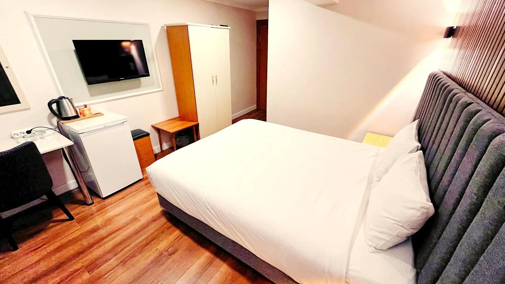 Naila Hotel Стамбул