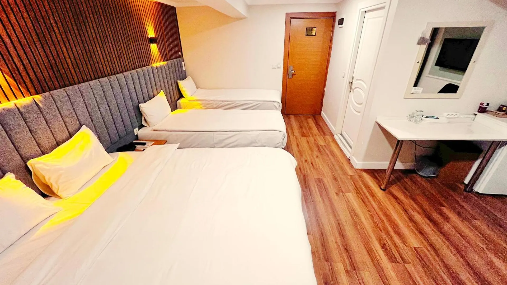 Naila Hotel Стамбул