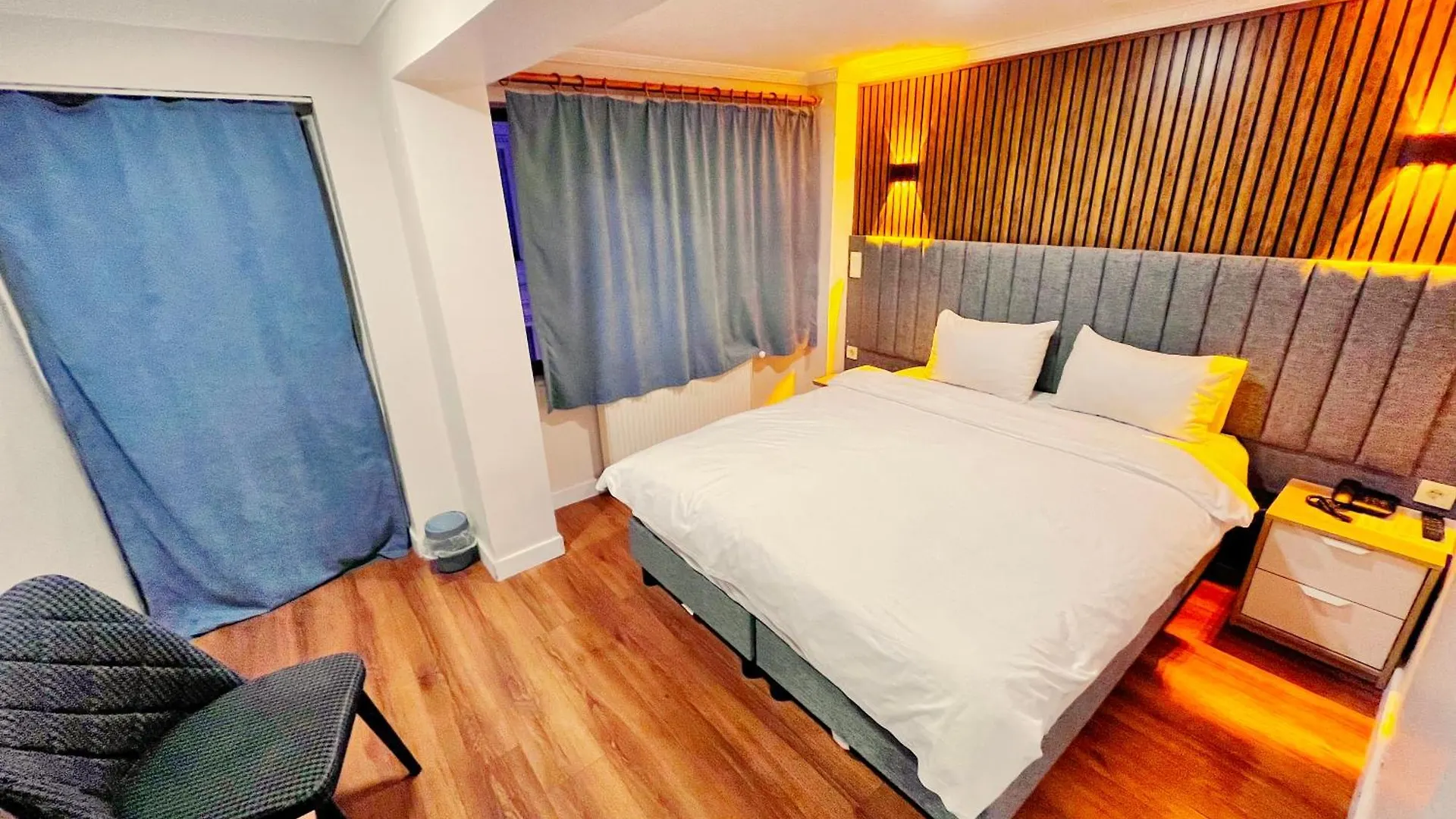Naila Hotel Стамбул 2*,  Турция